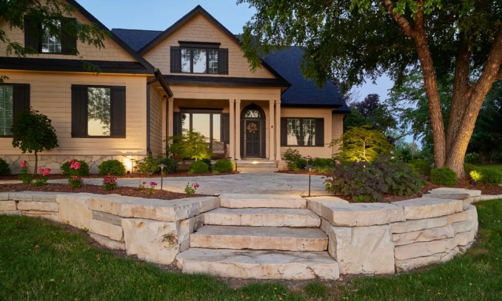 Custom stone stairways in Des Moines, IA
